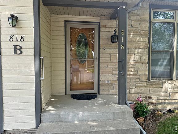 3rd image of 818 Mindy Cir