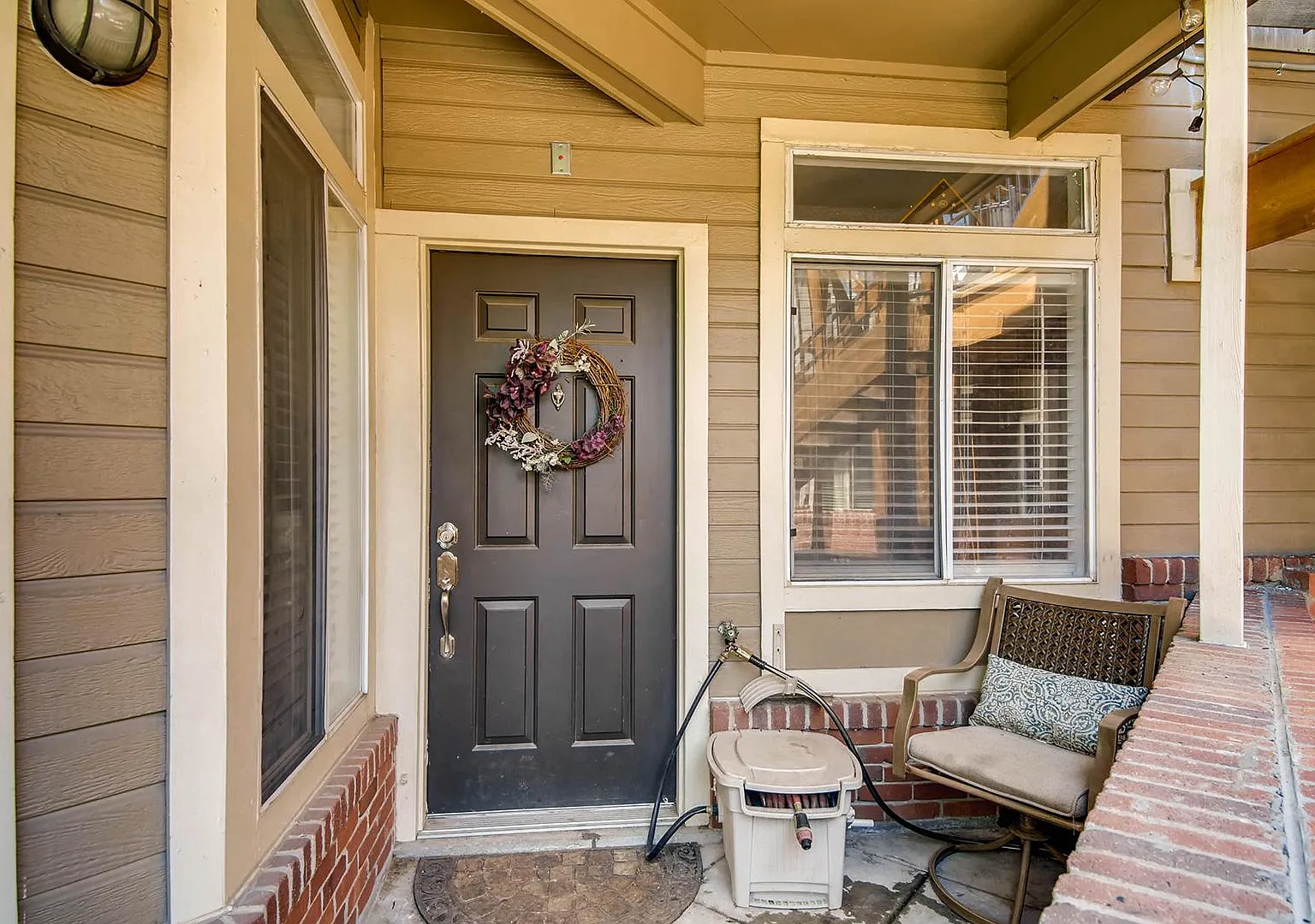 2 bed, 956 sqft, $1,995 — Photo 2