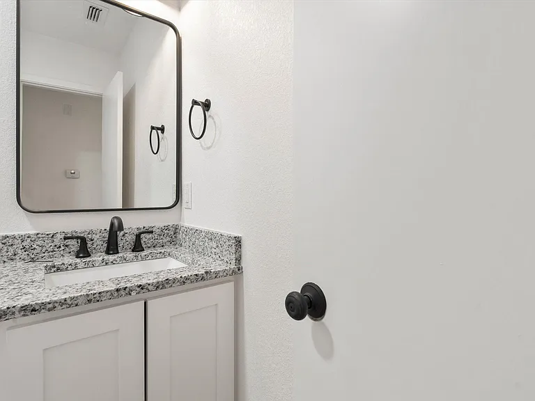 1117 S Rusk St #1115 — Photo 10