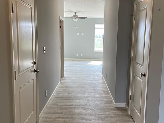 5th image of 41 Wadsworth Ct