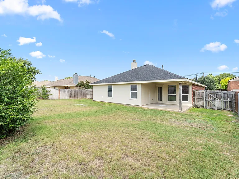 9825 Tyler Dr — Photo 29