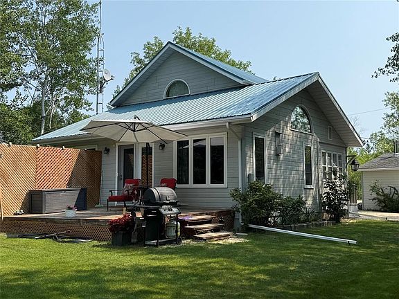 2nd image of 55 Clubhouse Rd