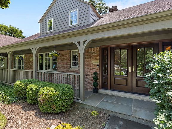 3rd image of 419 Caesar Dr
