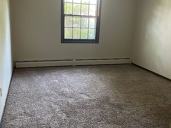 5th image of 818 Old Settlers Trl APT 4