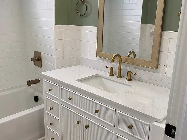 1010 Sawyer Ave — Photo 6