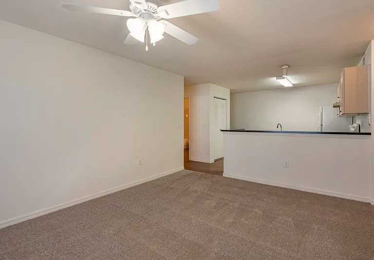 Wexford Apartments — Photo 14