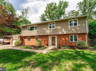 8701 Greystone Pl, Alexandria, VA 22309