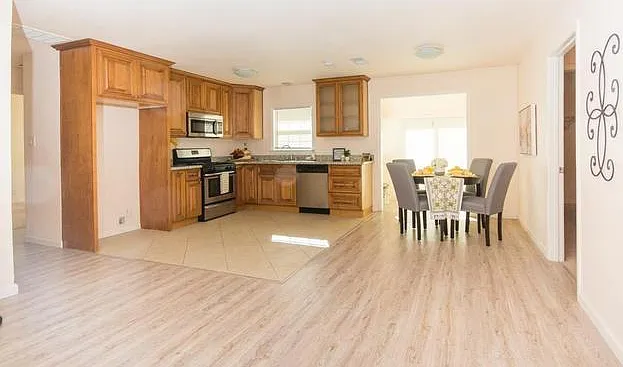 7407 Camellia Ln — Photo 7