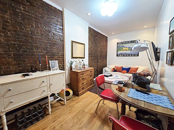 3rd image of 382 S 4th St APT 7