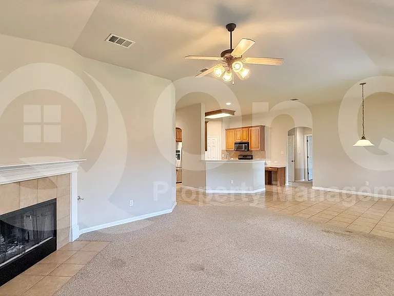 18905 Stirling Castle Ct — Photo 7