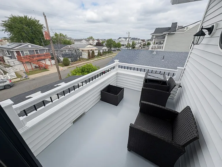 217 Haven Ave — Photo 17