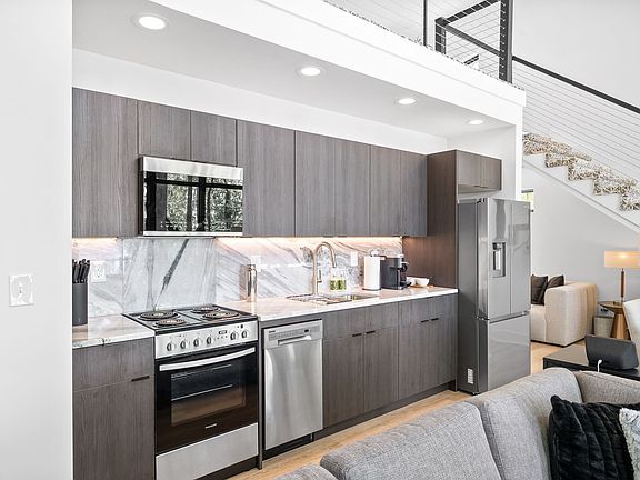 12th image of this home
