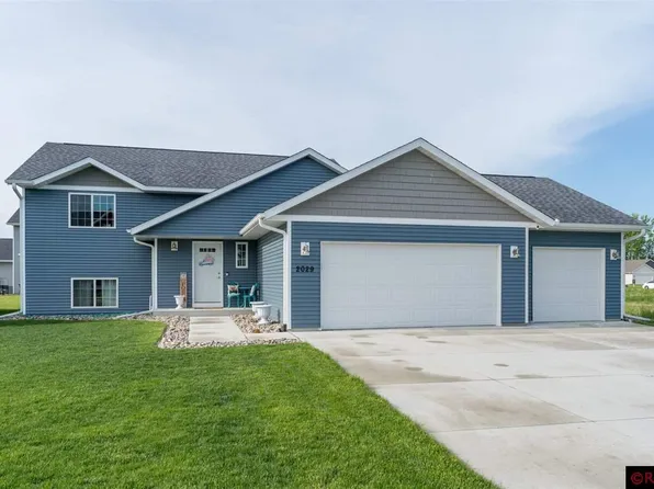2029 Aster Ln, Mankato, MN 56001
