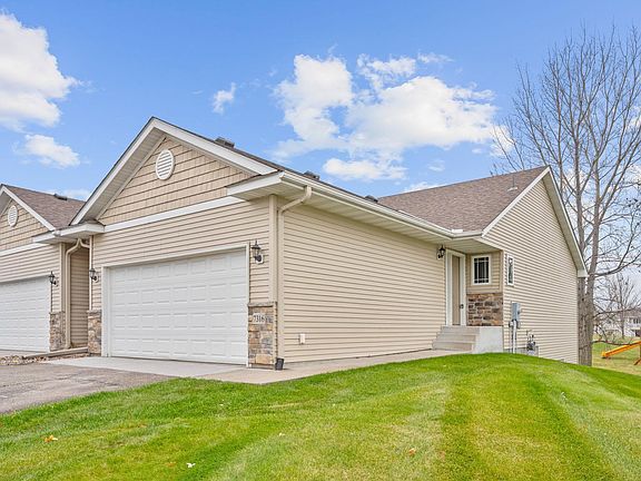 2nd image of 7316 Kahler Cir NE