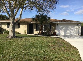 529 Glen Oak Rd, Venice, FL 34293