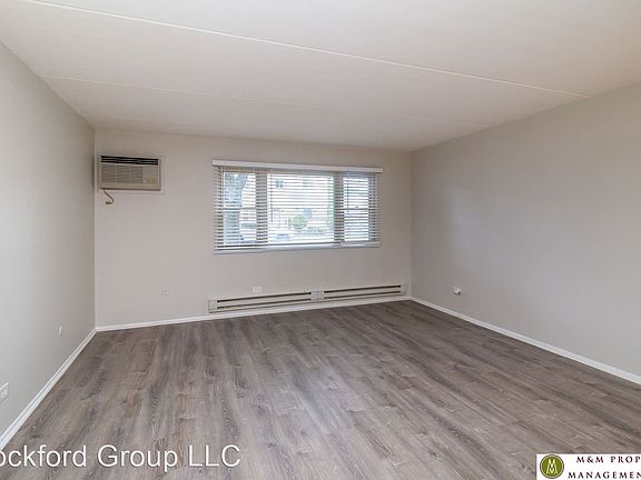 3rd image of 102 Rockford Ave Unit 201