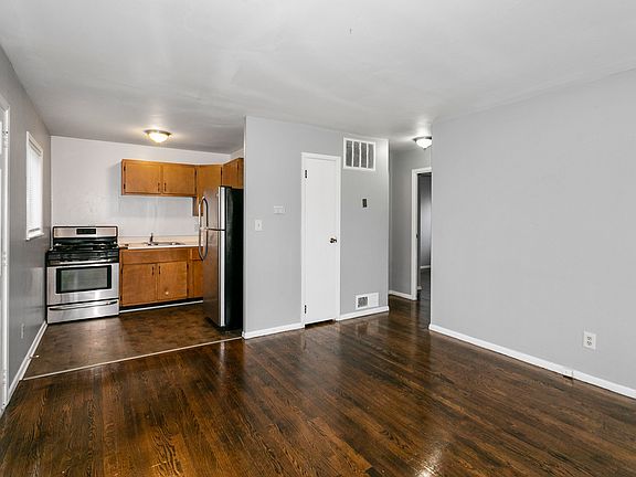 2nd image of 15905 E Elm St #1