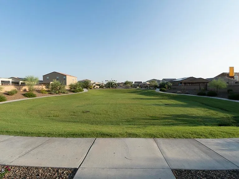 7243 N 125th Dr — Photo 41