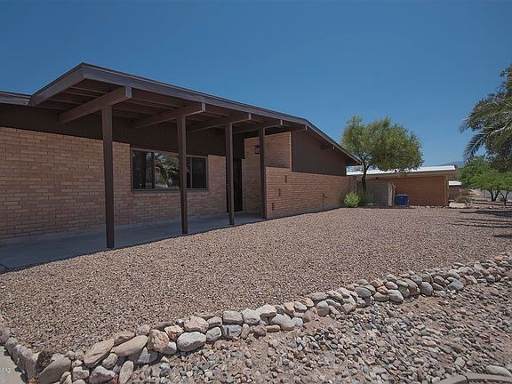 4th image of 8715 E Shiloh Pl