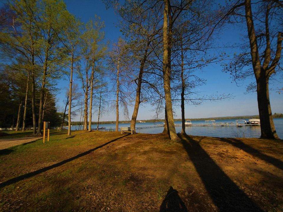 10393 Diamond Park Rd, Interlochen, MI 49643 Zillow