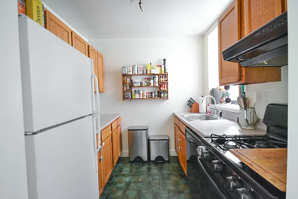 Rented by City Connections Realty | media 25