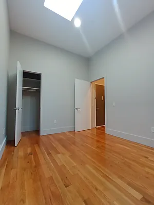 Rented by City Vista Inc | media 7