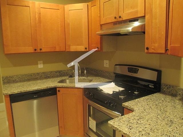 1st image of 74 Egmont St #Rt