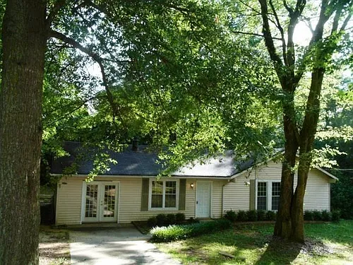 214 Kipling Way Photo 1