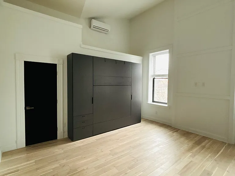 601 York St #2 — Photo 2