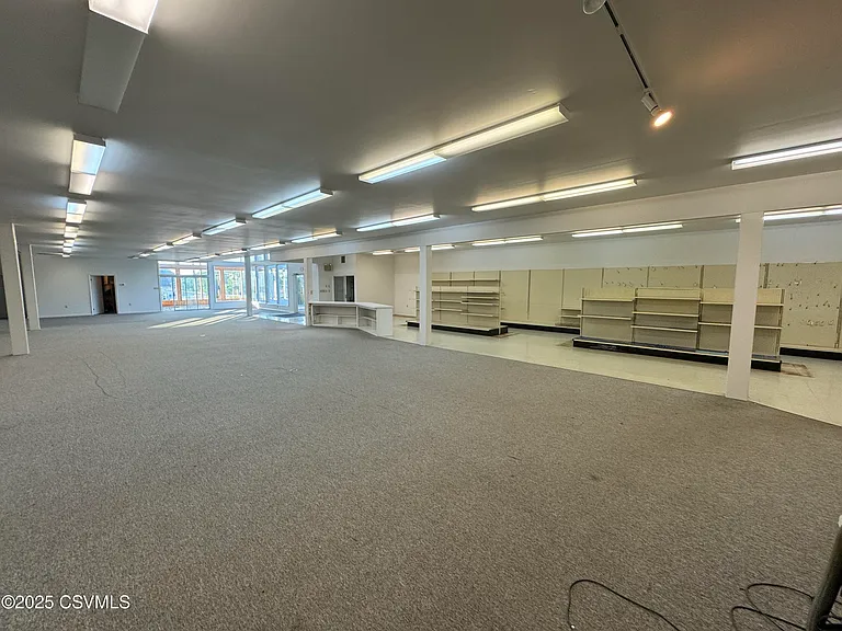 1689 Westbranch Hwy — Photo 16