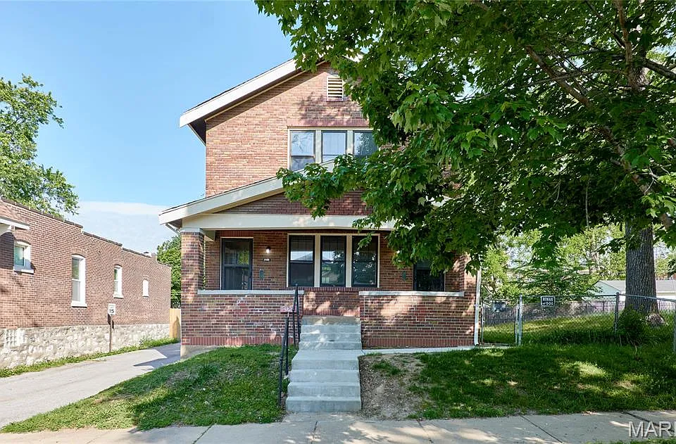 5021 Ray Ave