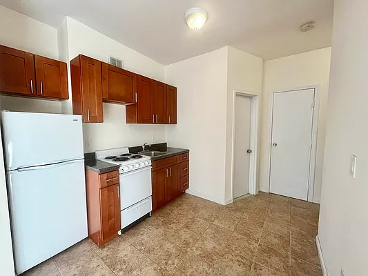 Rented by Best Apartments North Inc | media 10
