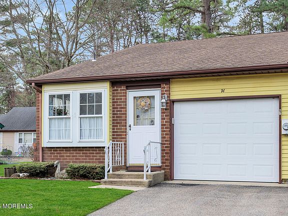 2nd image of 7A Greenwood Lane