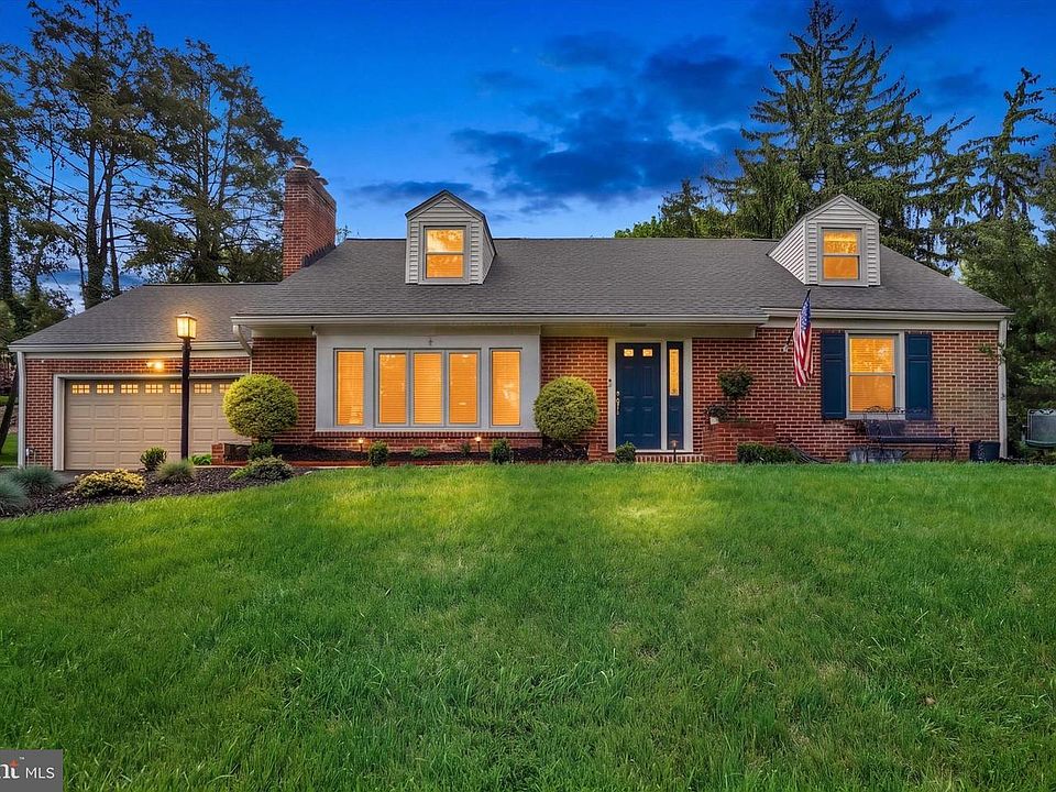 1st image of 790 Spring Ln