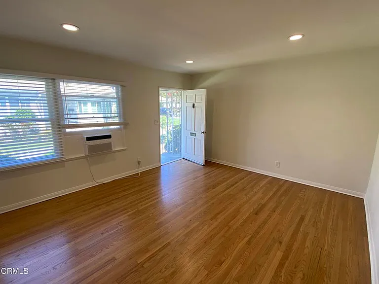2452 E Washington Blvd — Photo 4