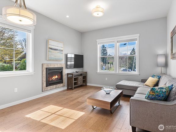 4th image of 514 Cascade Avenue #C