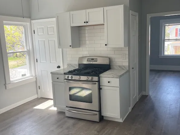 12 Winter Ave Floor 2, Taunton, MA 02780