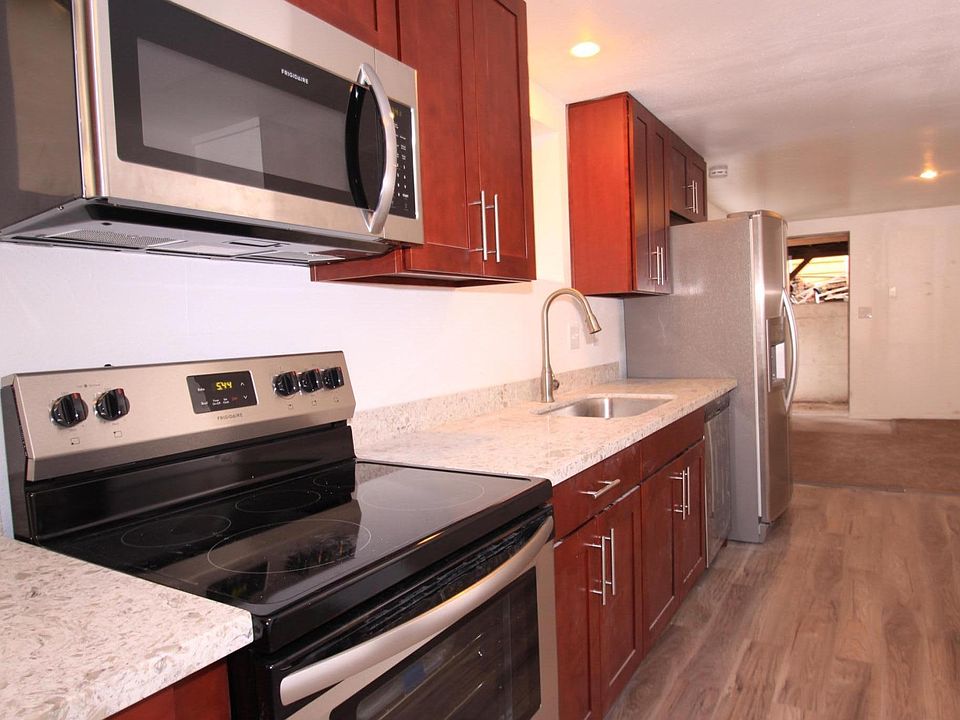 Newer Kitchen with quartz counters and newer appliances
