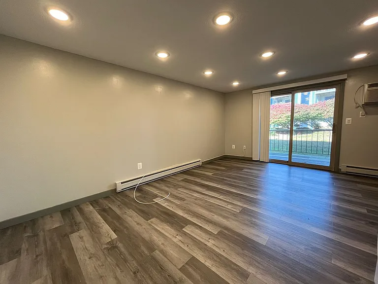 363 Long Hill Rd #355-43 — Photo 8