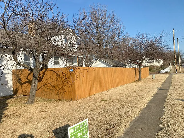2080 SW Washburn Ave — Photo 9