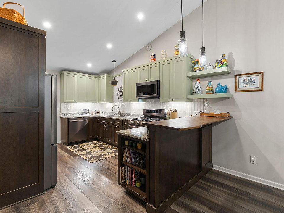 14434 Edgewood Ave, Savage, MN 55378 | Zillow