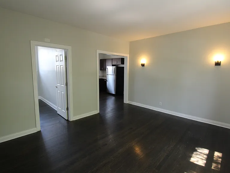 1542 W Waveland Ave #1 — Photo 7