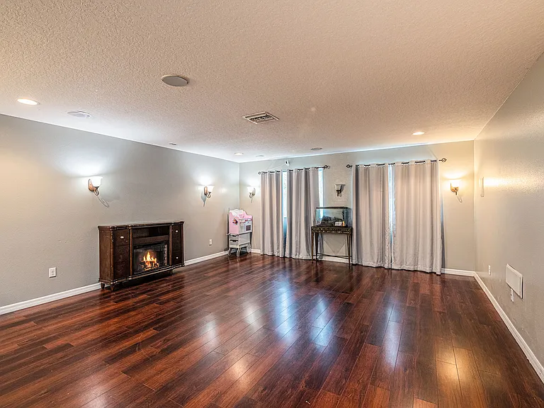 706 York Dale Dr — Photo 11