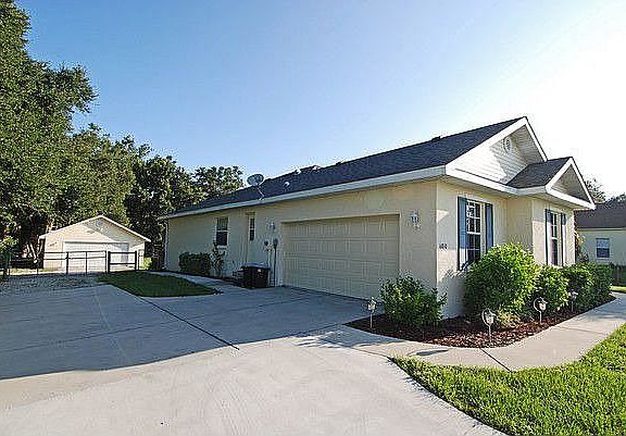 Attached Garage