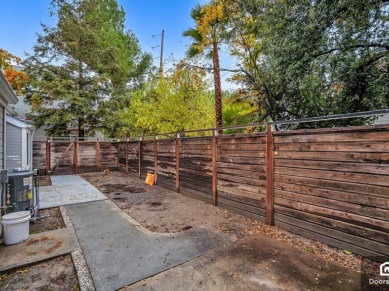 1714 Somerset Pl — Photo 34