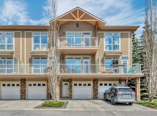 172 W Rockyledge Vw NW #8, Calgary, AB T3G 6B2