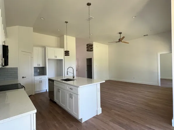 2005 Pollard St, Greenville, TX 75401