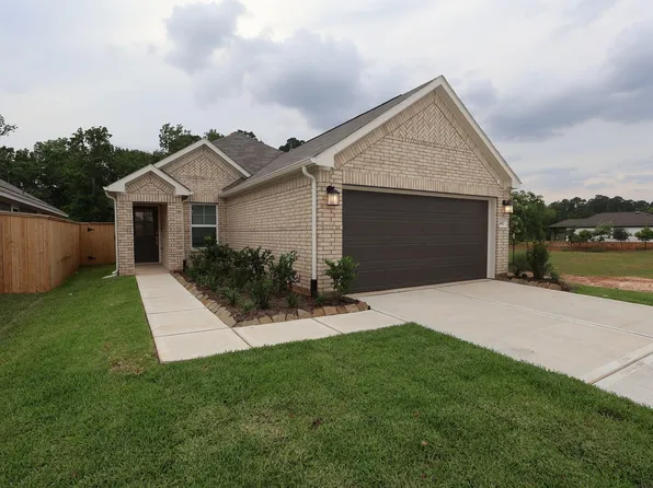 682 Falling Cave Dr, Willis, TX 77378