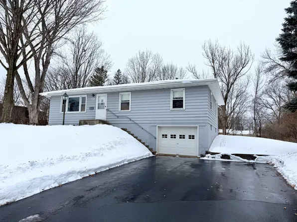 2859 Parker Rd, Saint Cloud, MN 56301