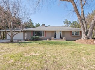 15696 Cedar Ridge Rd, Eden Prairie, MN 55347